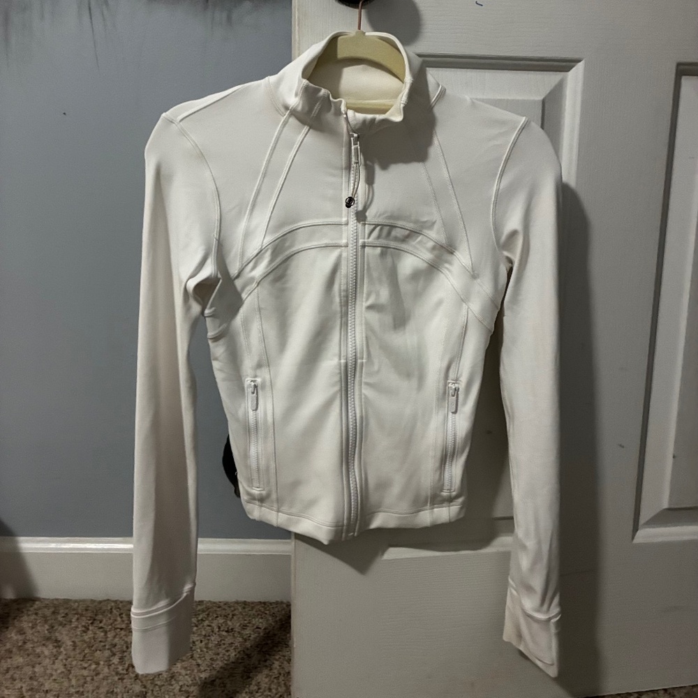 Lululemon cropped  Define jacket